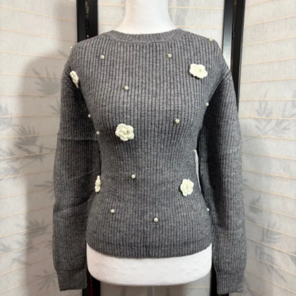 Limassimo Sweater Large Gray Knit Faux‎ Pearl Crochet Flower Coquette Soft Girl